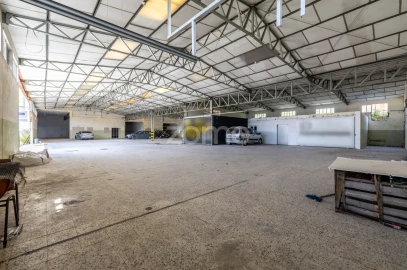 Terreno Comércio / Armazém para Venda em Alcobaça e Vestiaria
