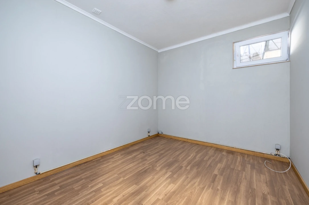 Terreno Comércio / Armazém para Venda em Alcobaça e Vestiaria Foto 17