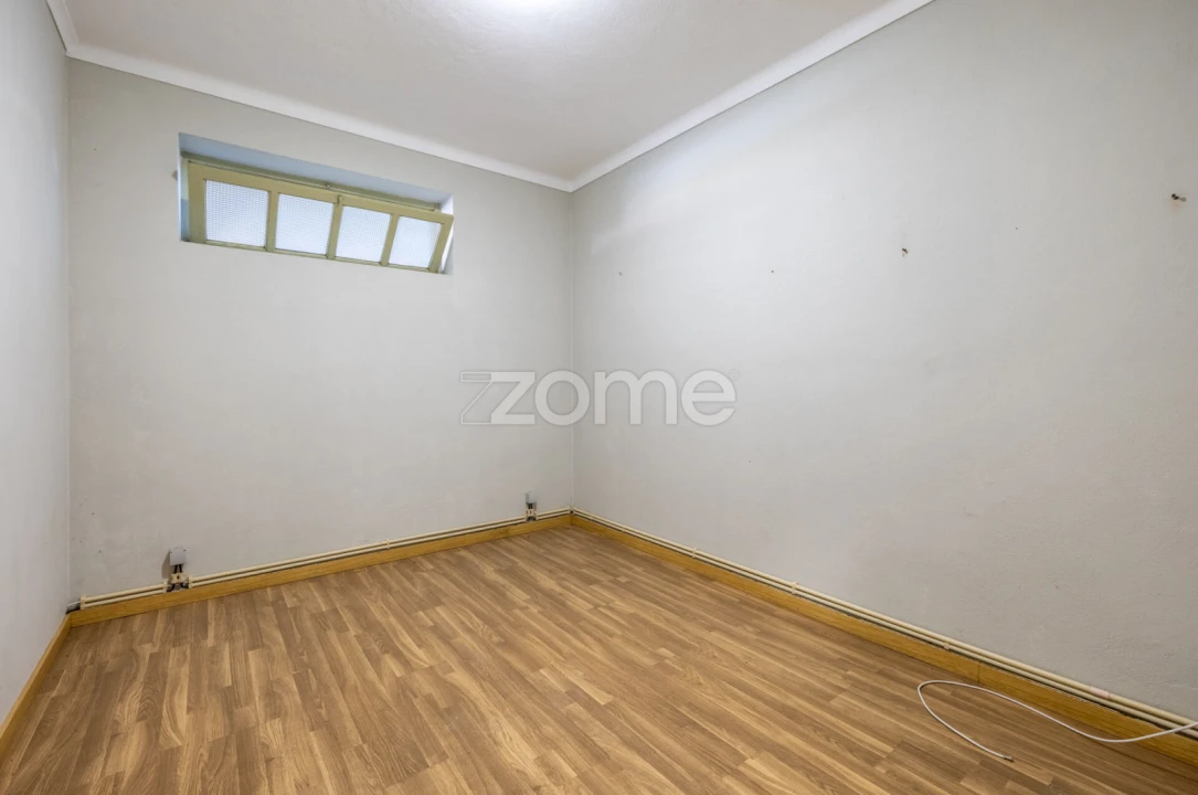 Terreno Comércio / Armazém para Venda em Alcobaça e Vestiaria Foto 18