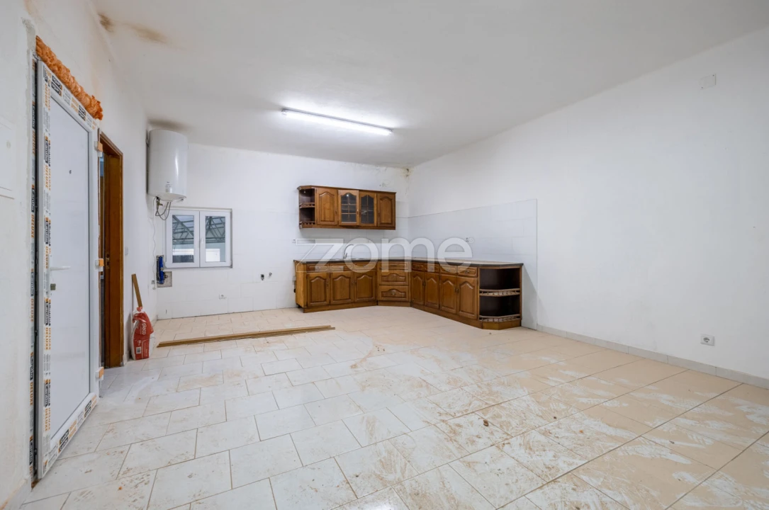 Terreno Comércio / Armazém para Venda em Alcobaça e Vestiaria Foto 22