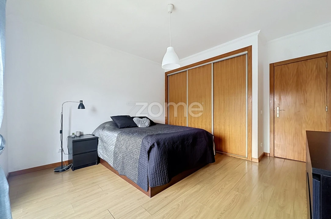 Apartamento T2 para Venda em Brasfemes Foto 3