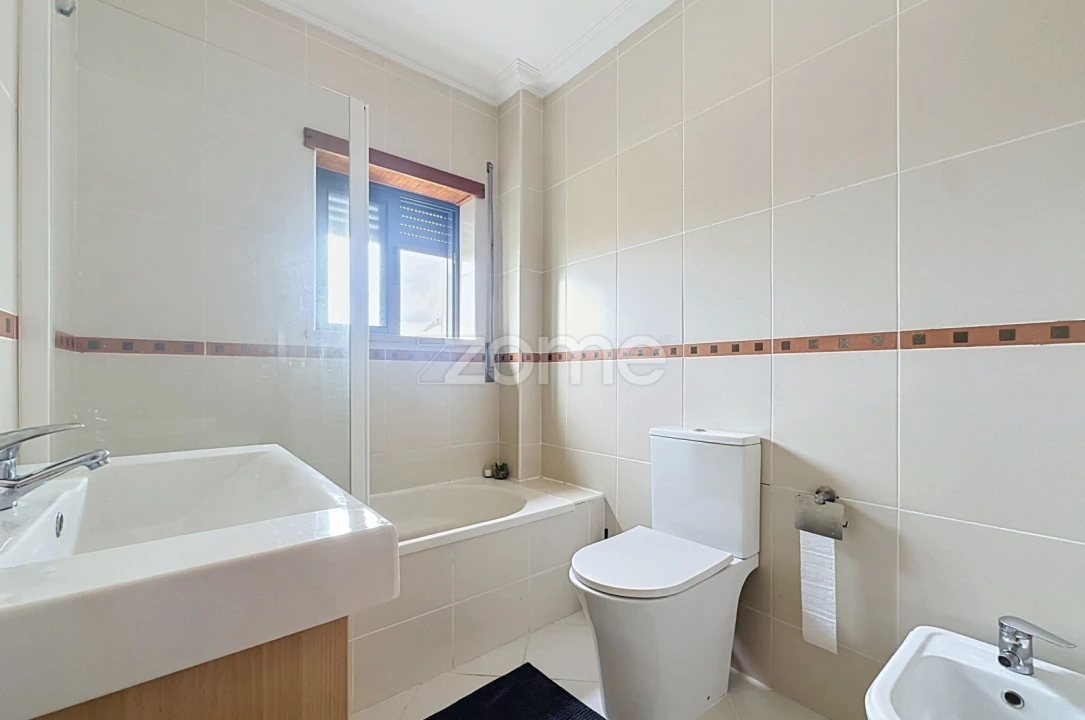 Apartamento T2 para Venda em Brasfemes Foto 11