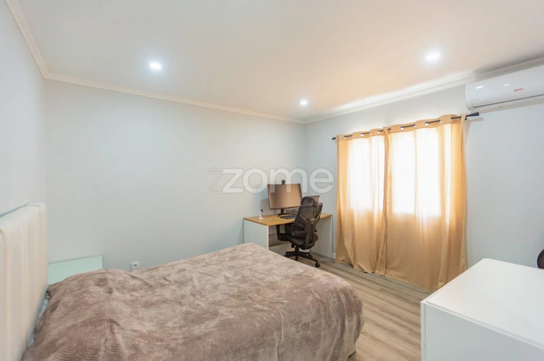 Apartamento T2 para Venda em Rabo de Peixe Foto 9