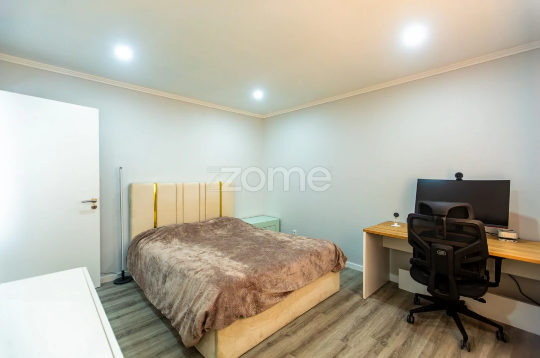 Apartamento T2 para Venda em Rabo de Peixe Foto 10
