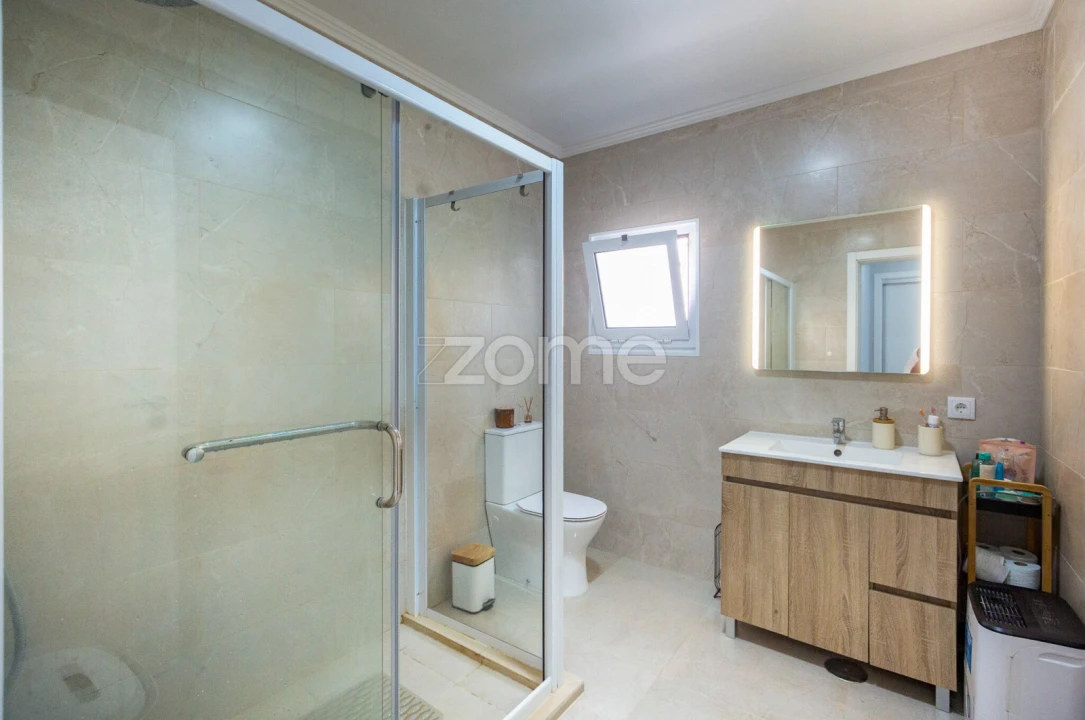 Apartamento T2 para Venda em Rabo de Peixe Foto 11