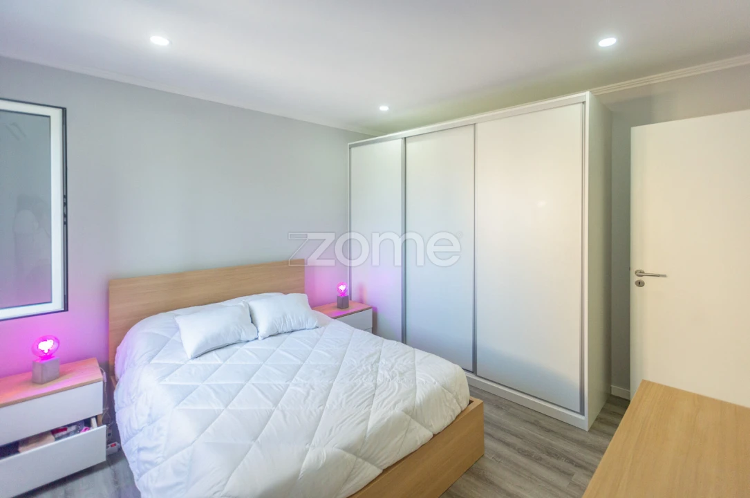 Apartamento T2 para Venda em Rabo de Peixe Foto 14