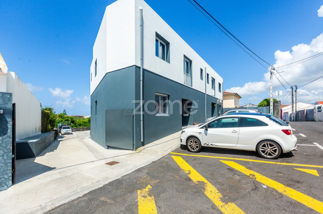 Apartamento T2 para Venda em Rabo de Peixe Foto 15