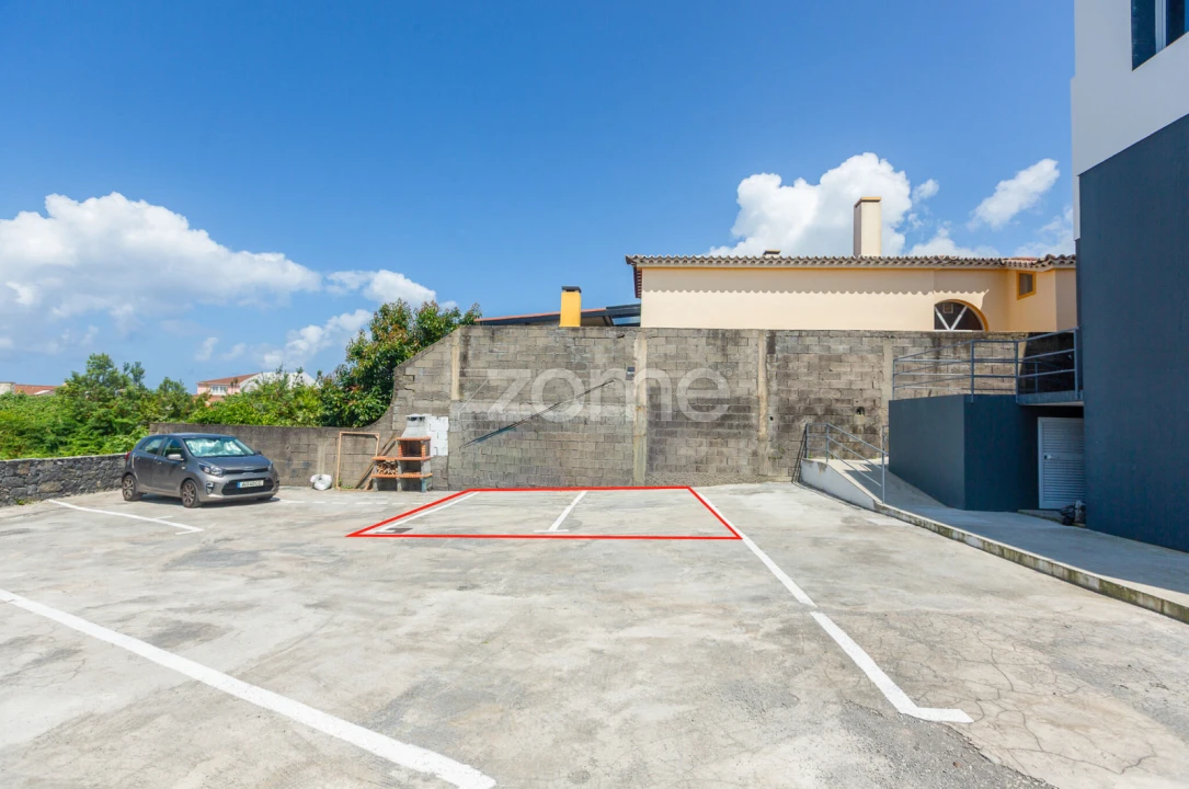 Apartamento T2 para Venda em Rabo de Peixe Foto 16