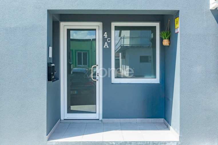 Apartamento T2 para Venda em Rabo de Peixe Foto 2
