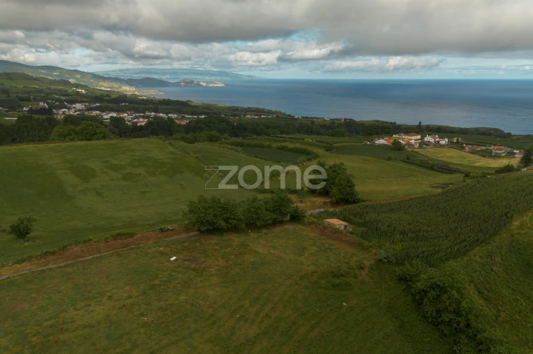 Terreno para Venda em Fenais da Ajuda Foto 16