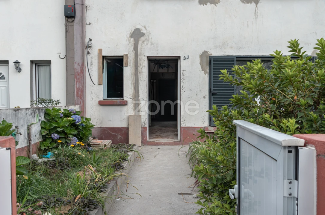 Moradia T3 para Venda em Santo Antonio Foto 4