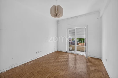 Apartamento T2 para Venda em Sacavém e Prior Velho