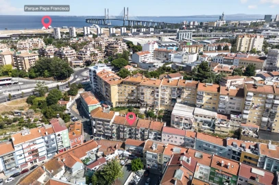 Apartamento T2 para Venda em Sacavém e Prior Velho