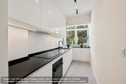Apartamento T2 para Venda em Sacavém e Prior Velho