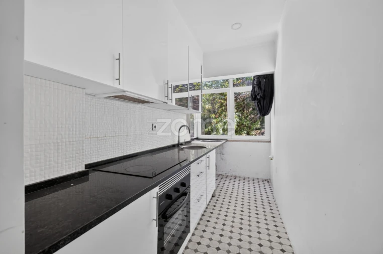 Apartamento T2 para Venda em Sacavém e Prior Velho Foto 3