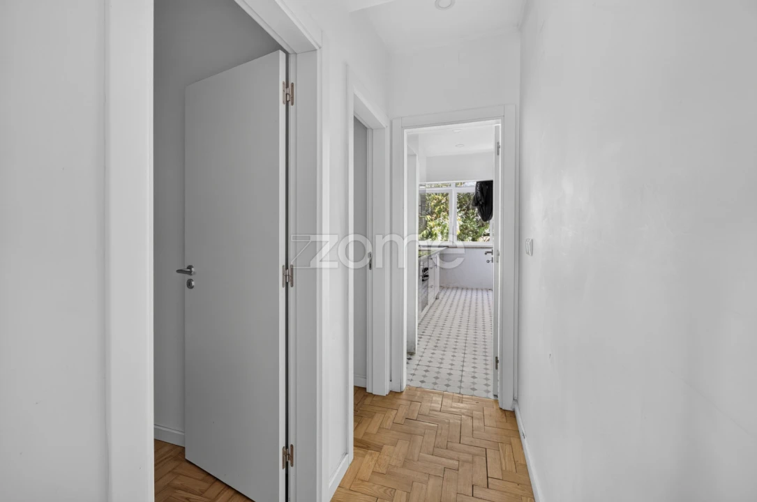 Apartamento T2 para Venda em Sacavém e Prior Velho Foto 17