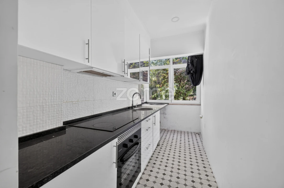 Apartamento T2 para Venda em Sacavém e Prior Velho Foto 3