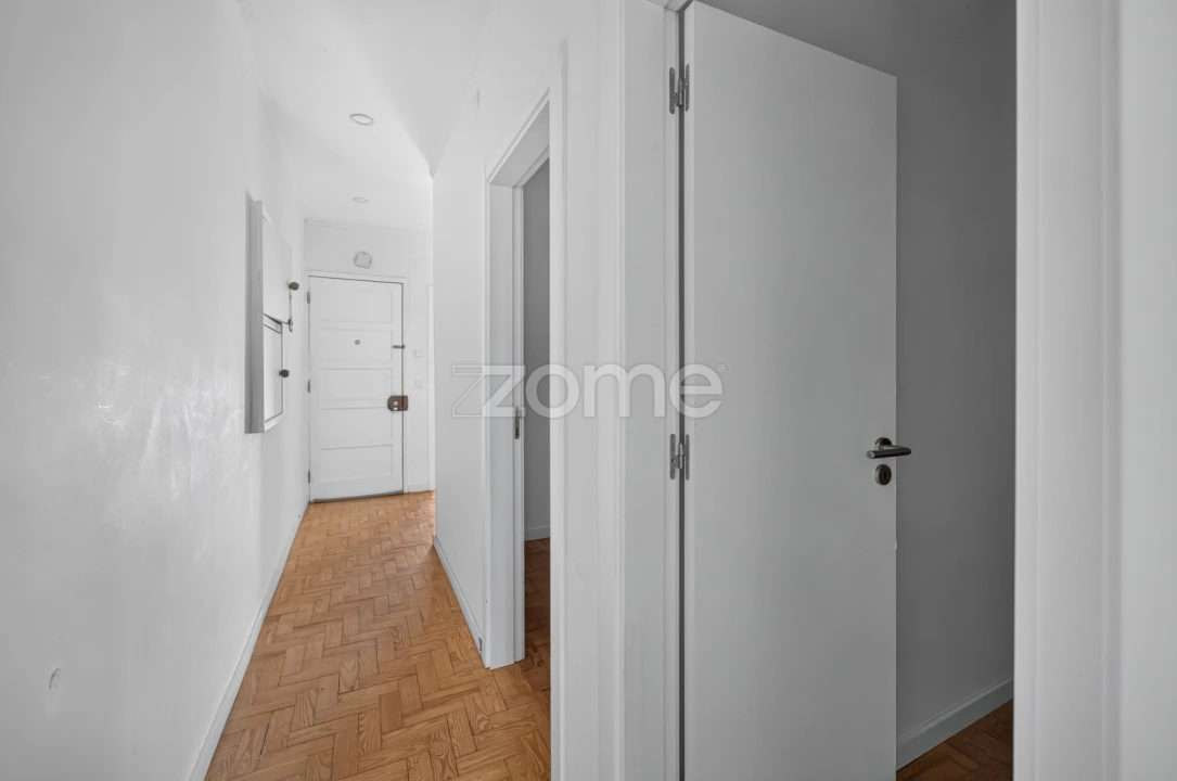 Apartamento T2 para Venda em Sacavém e Prior Velho Foto 9