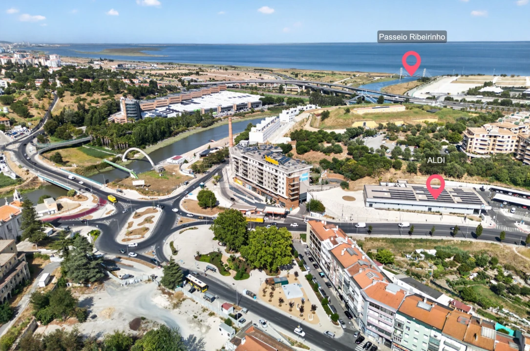 Apartamento T2 para Venda em Sacavém e Prior Velho Foto 28