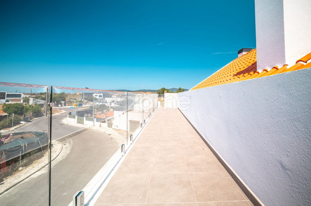 Moradia T5 para Venda em São Domingos de Rana Foto 38