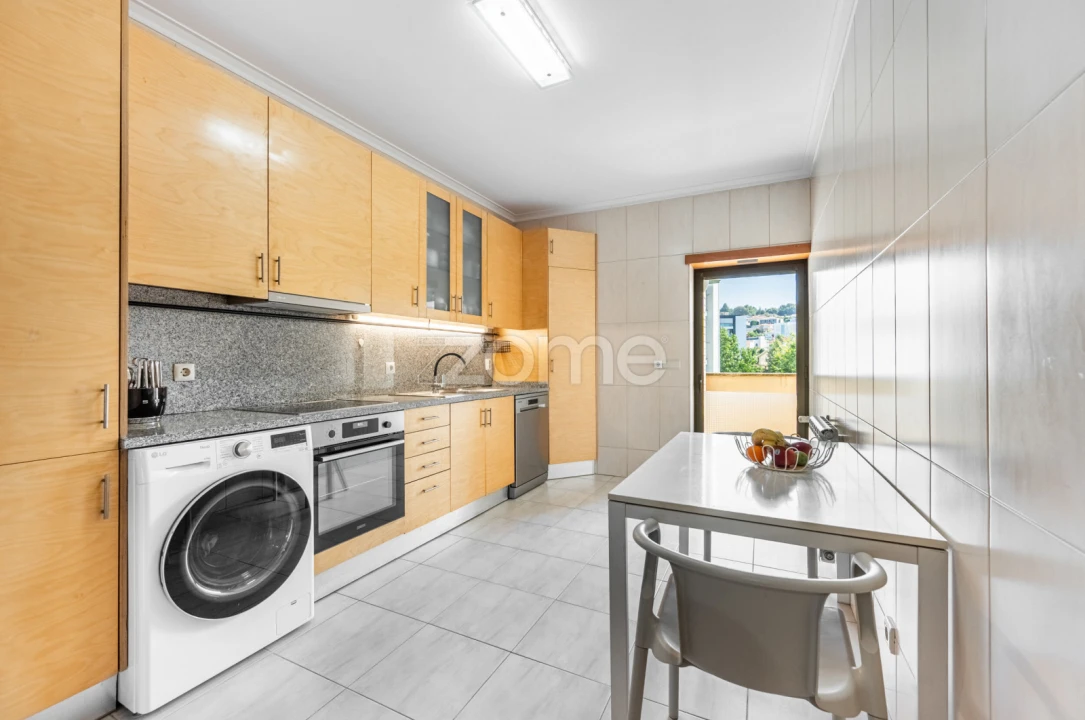 Apartamento T3 para Venda em Nogueira, Fraião e Lamaçães Foto 11