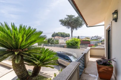 Moradia T3 para Venda em Margaride, Várzea, Lagares, Varziela, Moure