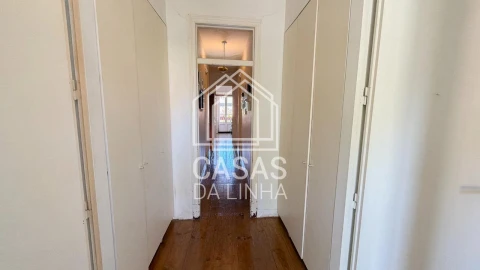 Prédio para Venda em Carcavelos e Parede