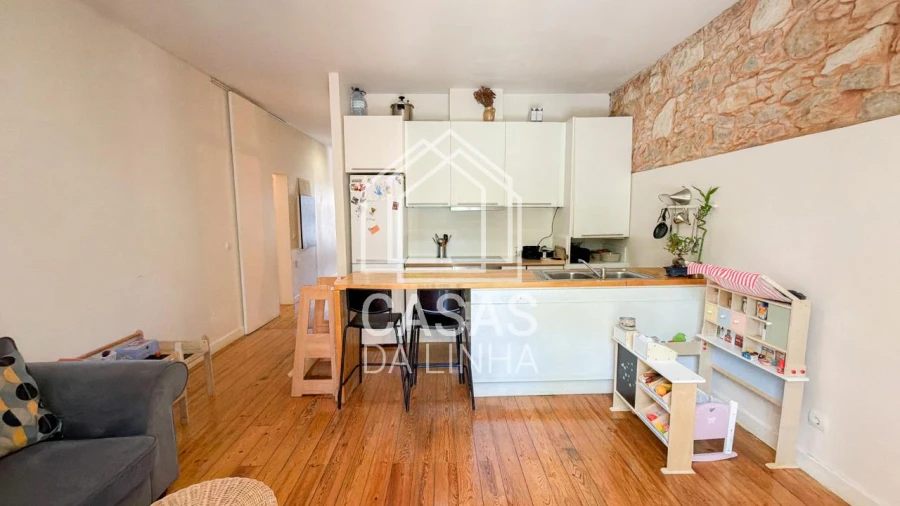 Prédio para Venda em Carcavelos e Parede Foto 4