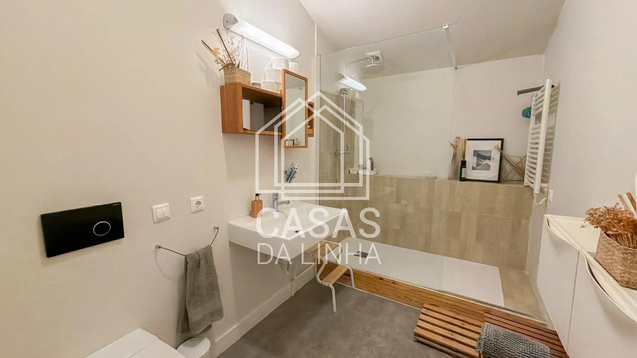 Prédio para Venda em Carcavelos e Parede Foto 31