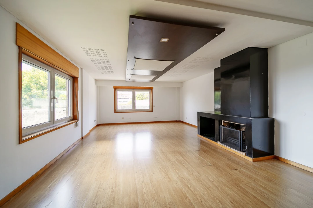 Apartamento T3 para Venda em Arcozelo Foto 1