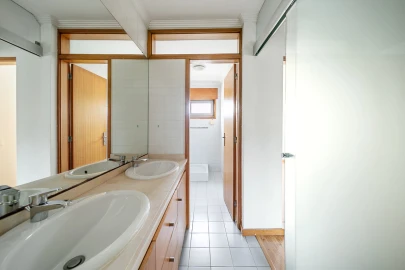 Apartamento T3 para Venda em Arcozelo