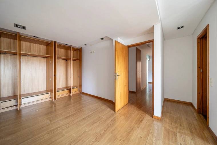 Apartamento T3 para Venda em Arcozelo Foto 27