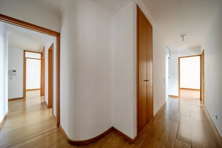 Apartamento T3 para Venda em Arcozelo Foto 29