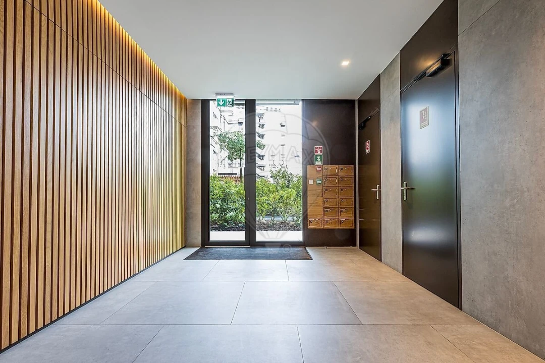 Apartamento T2 para Venda em Benfica Foto 24