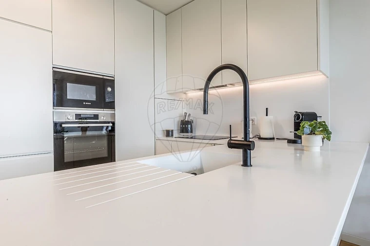 Apartamento T2 para Venda em Benfica Foto 9