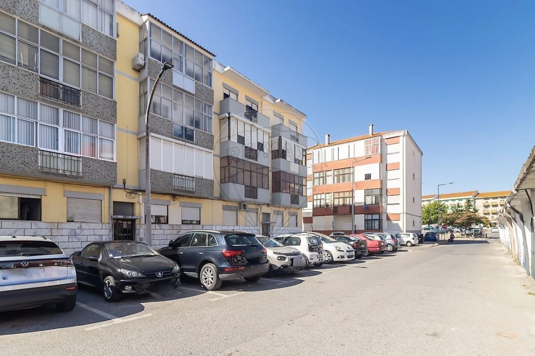 Apartamento T2 para Venda em Barreiro e Lavradio Foto 8