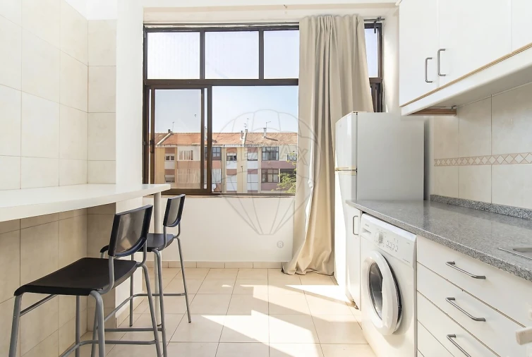 Apartamento T2 para Venda em Barreiro e Lavradio Foto 4
