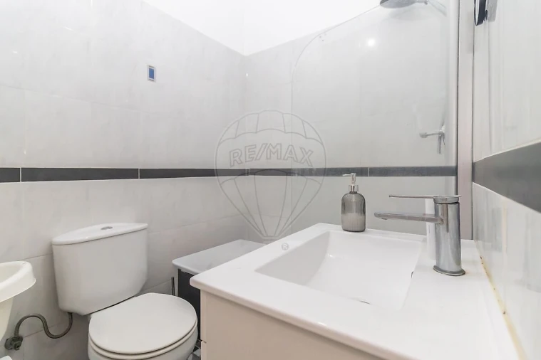 Apartamento T2 para Venda em Barreiro e Lavradio Foto 9