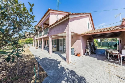 Moradia T6 para Venda em Azeitão (São Lourenço e São Simão)