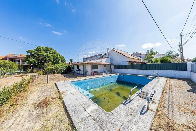 Moradia T6 para Venda em Azeitão (São Lourenço e São Simão) Foto 45