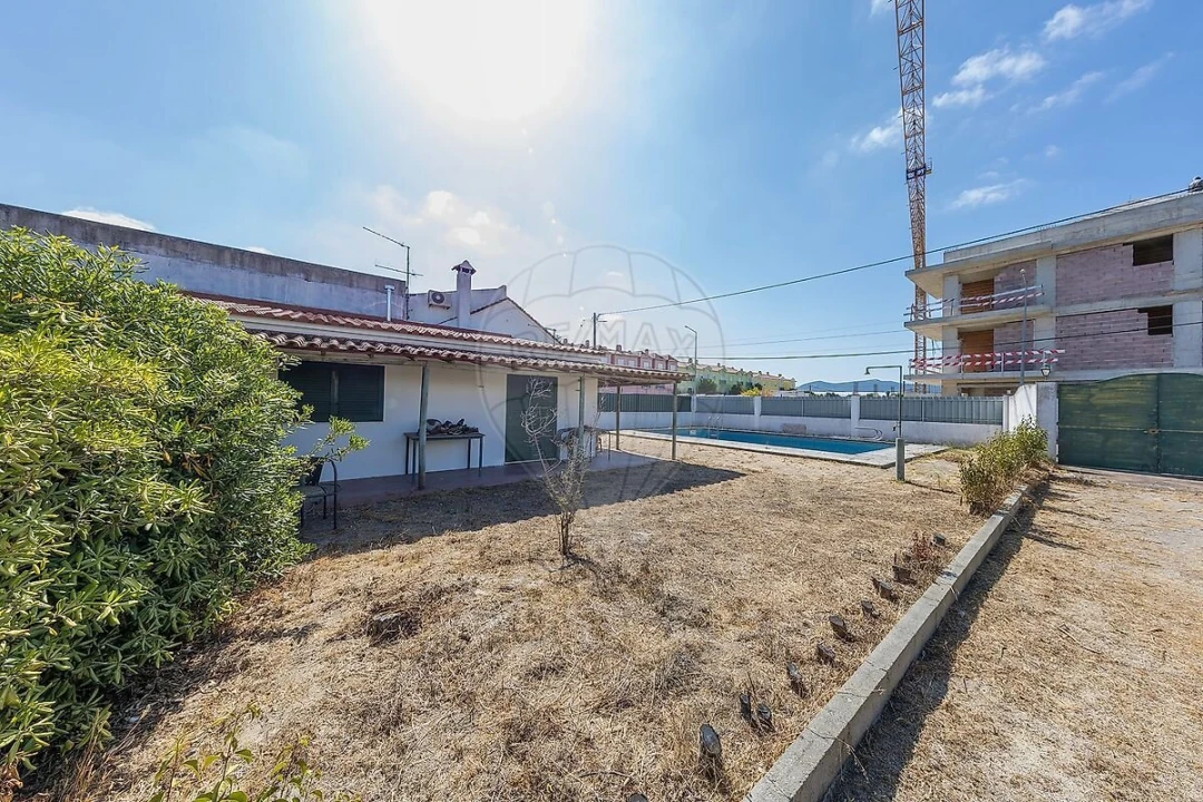 Moradia T6 para Venda em Azeitão (São Lourenço e São Simão) Foto 46