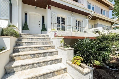 Moradia T4 para Venda em Arcozelo