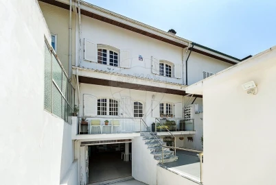 Moradia T4 para Venda em Arcozelo