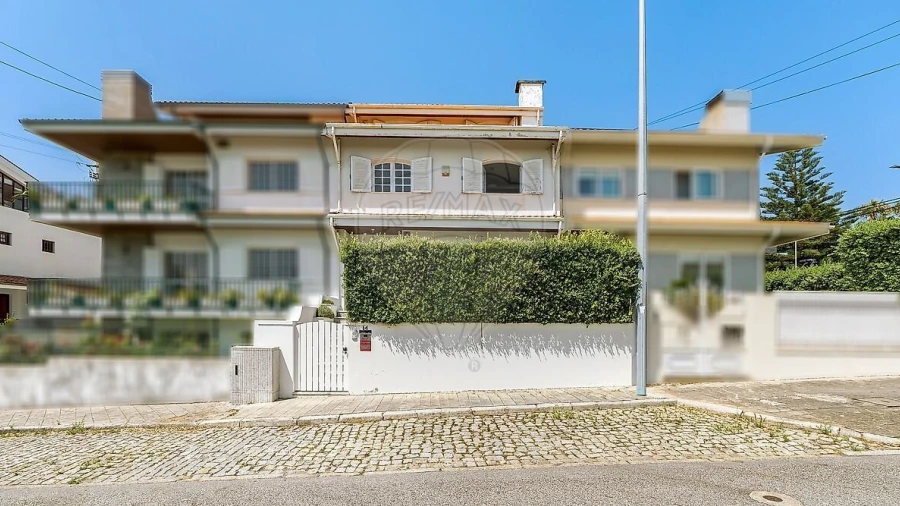 Moradia T4 para Venda em Arcozelo