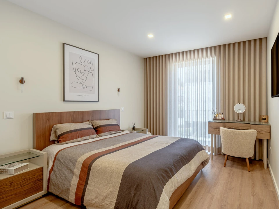 Apartamento T3 para Venda em Carnaxide e Queijas Foto 25