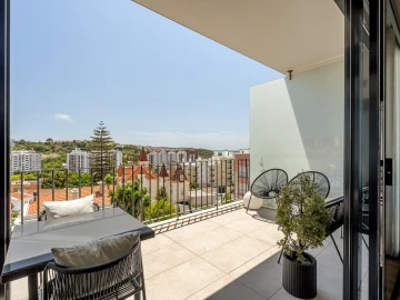 Apartamento T3 para Venda em Carnaxide e Queijas