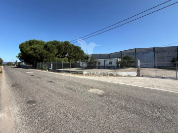 Armazém para Venda em Bugalhos