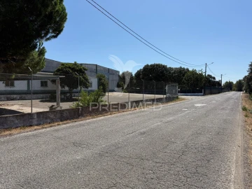 Armazém para Venda em Bugalhos