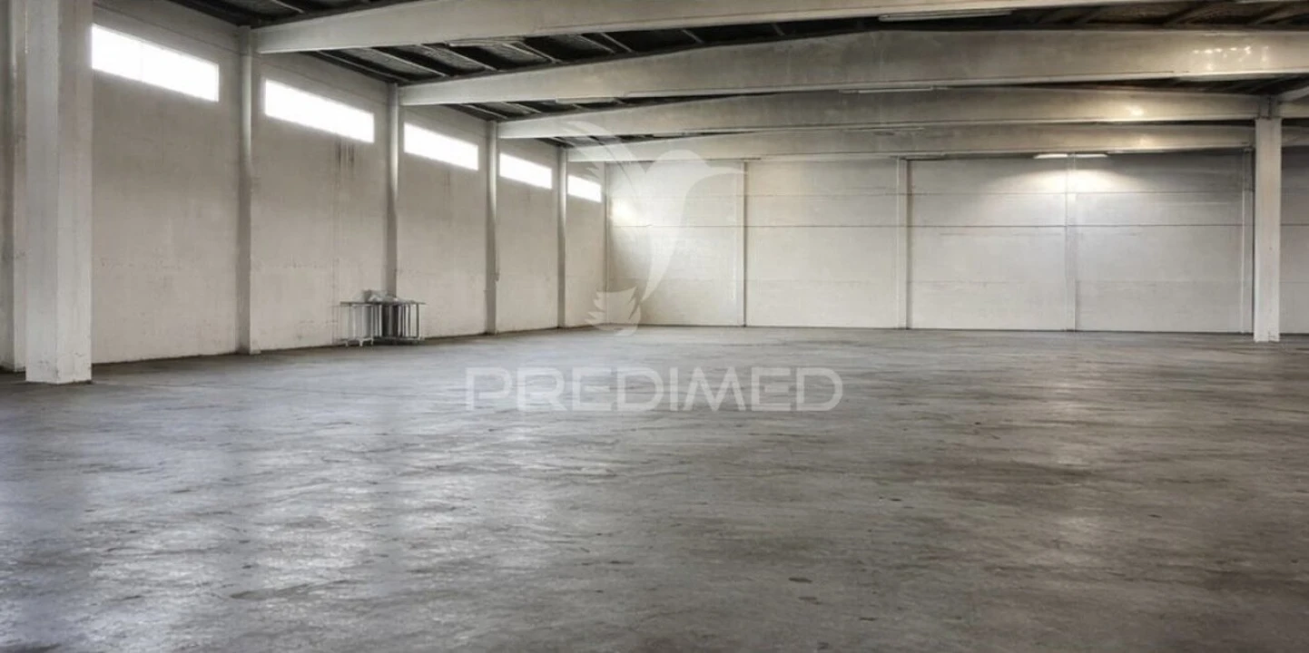 Armazém para Venda em Bugalhos Foto 2