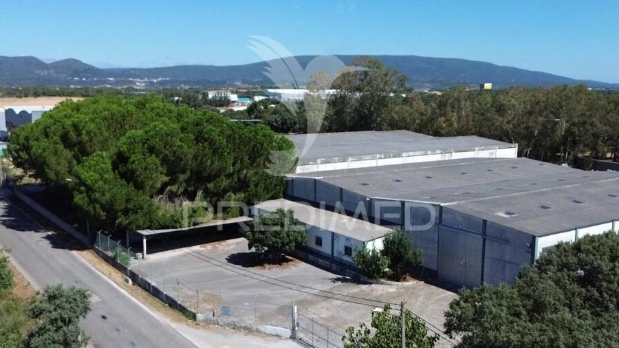 Armazém para Venda em Bugalhos